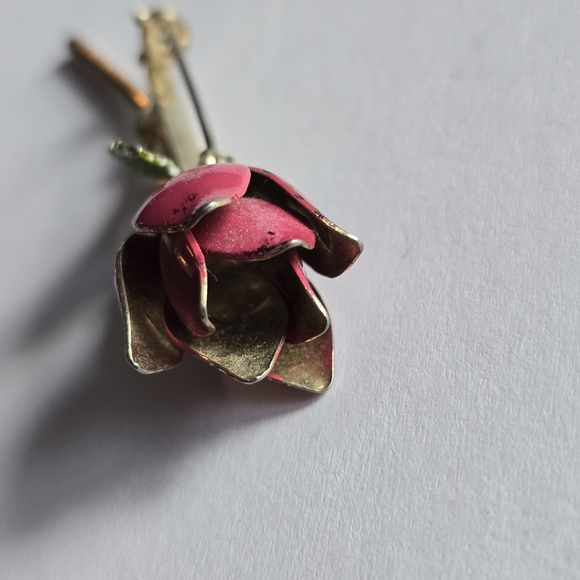 Vintage flower brooch pink green gold tone floral rose tulip pin - Picture 6 of 9